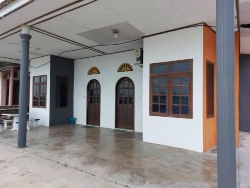 บ้านพักวันหยุด คิวเอ็นเอ็ม (Rumah Rehat QNM Holidays)1