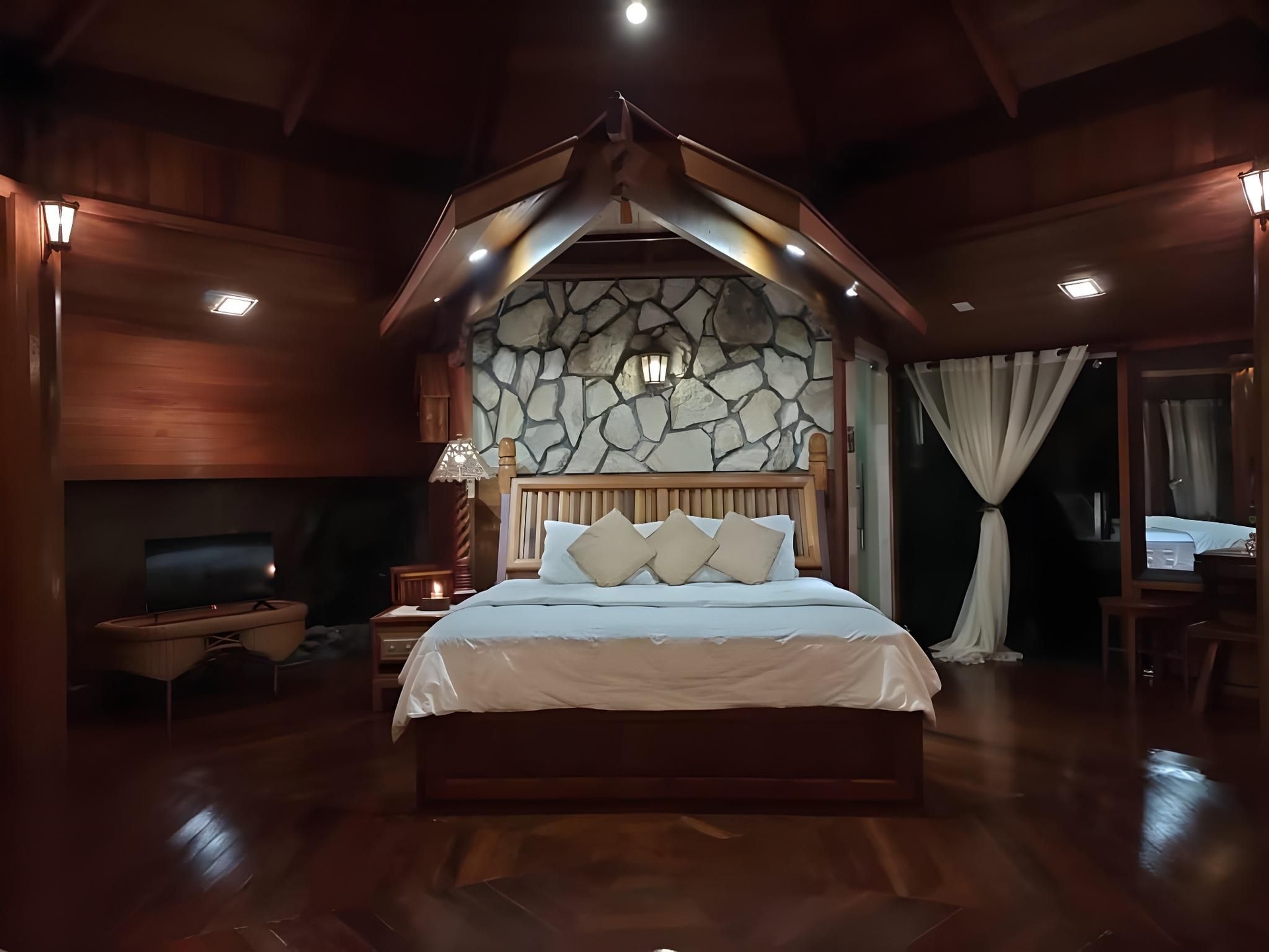 เอมเพอเรอร์ รีสอร์ท บาย บูกิส (Emperor Resort By Bugis)3