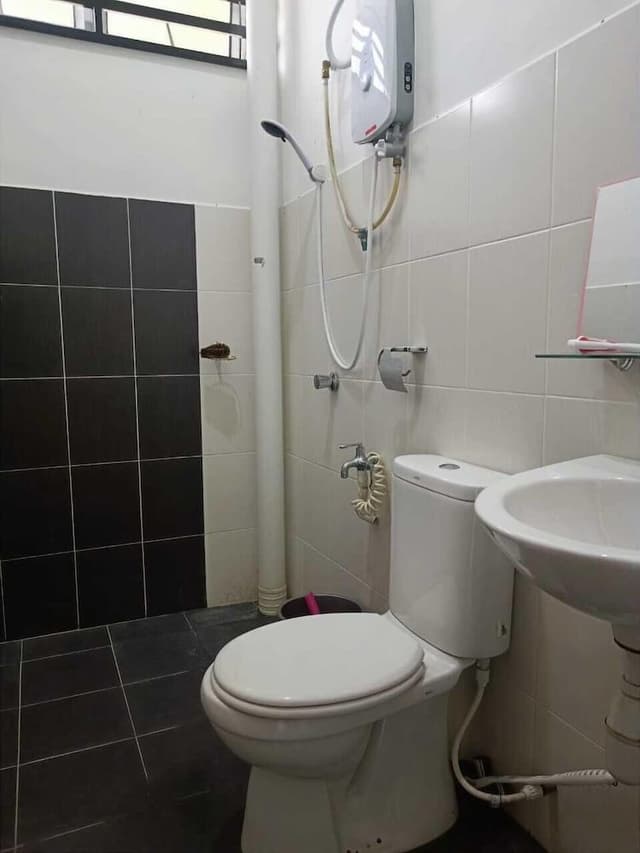 Single Room, Shared Bathroom