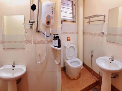 Three-Bedroom Executive Apartment with Balcony