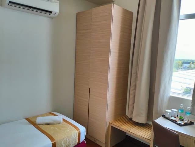 Standard Single Room, Non Smoking, Private Bathroom