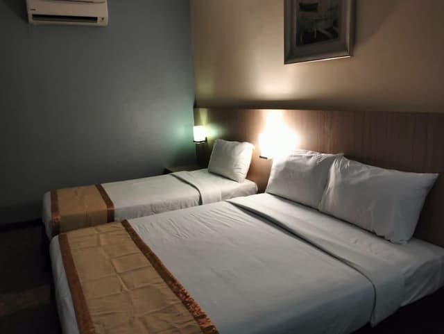 Standard Triple Room, Non Smoking, Private Bathroom