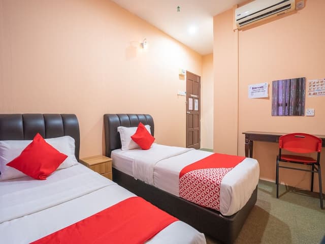 Deluxe Twin Room