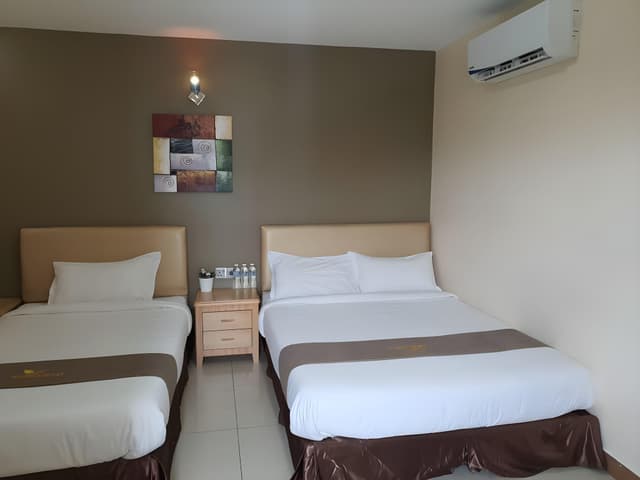 Deluxe Triple Room