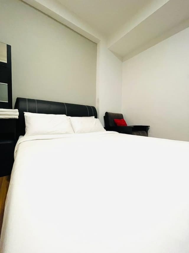Room, 3 Bedrooms