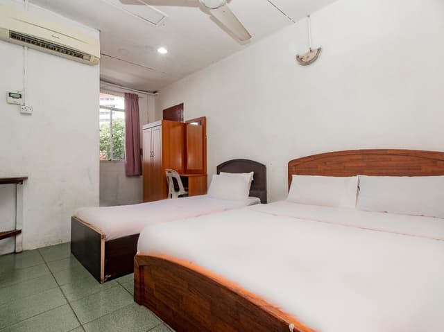 Triple Room