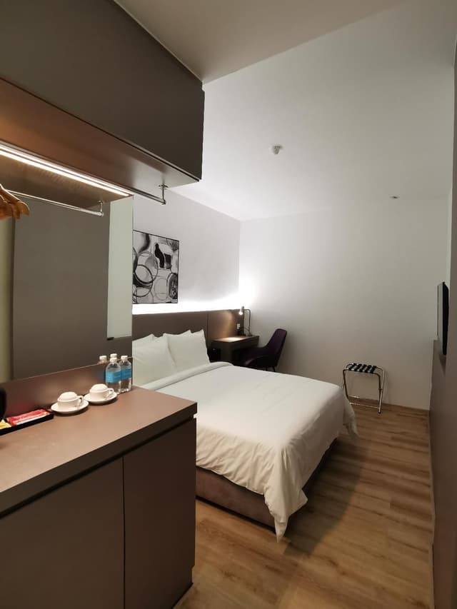 Superior Queen Room without Window - Non-Smoking