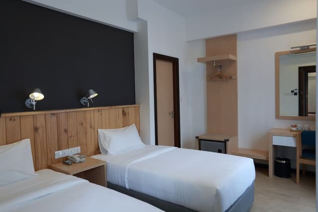 Standard Twin Room, 2 Twin Beds, Accessible, Refrigerator
