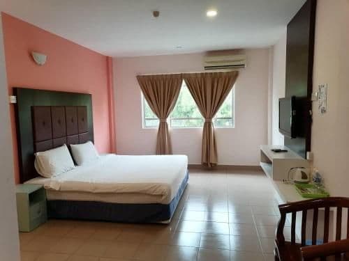 Deluxe King Room