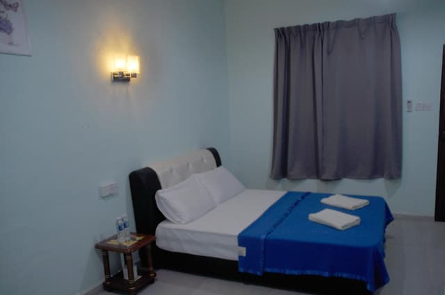 Double Bed