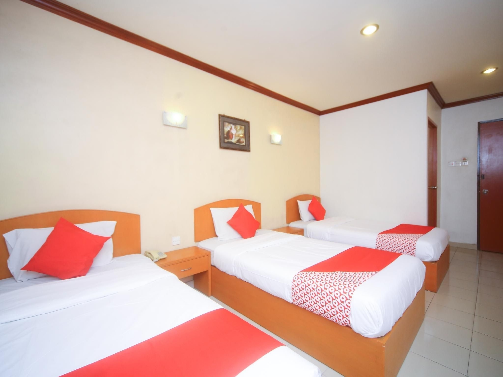 ซูเปอร์ โอโย 1027 โฮเทล ลอนดอน (Super OYO 1027 Hotel London)3