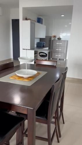 Spacious Comfortable Pool View Condo1