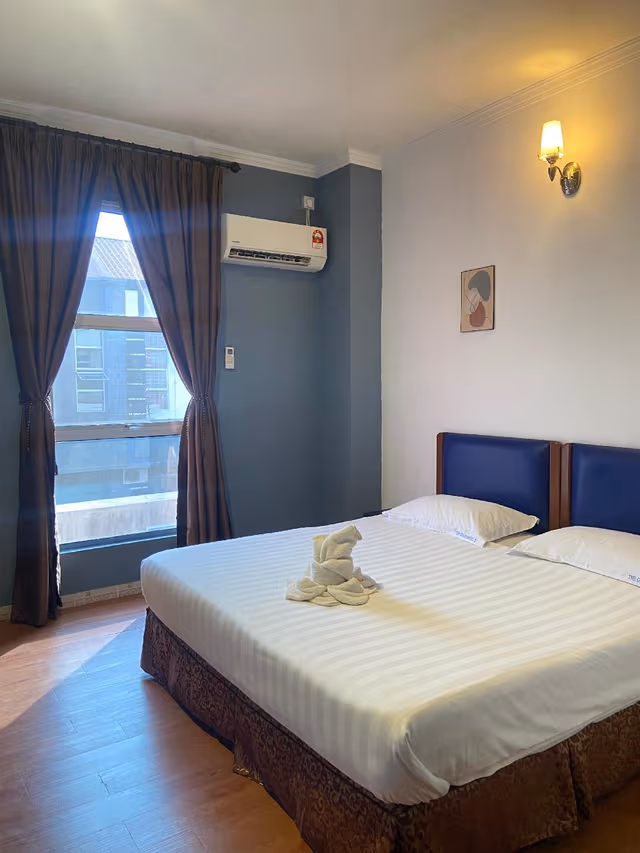 Deluxe King Room