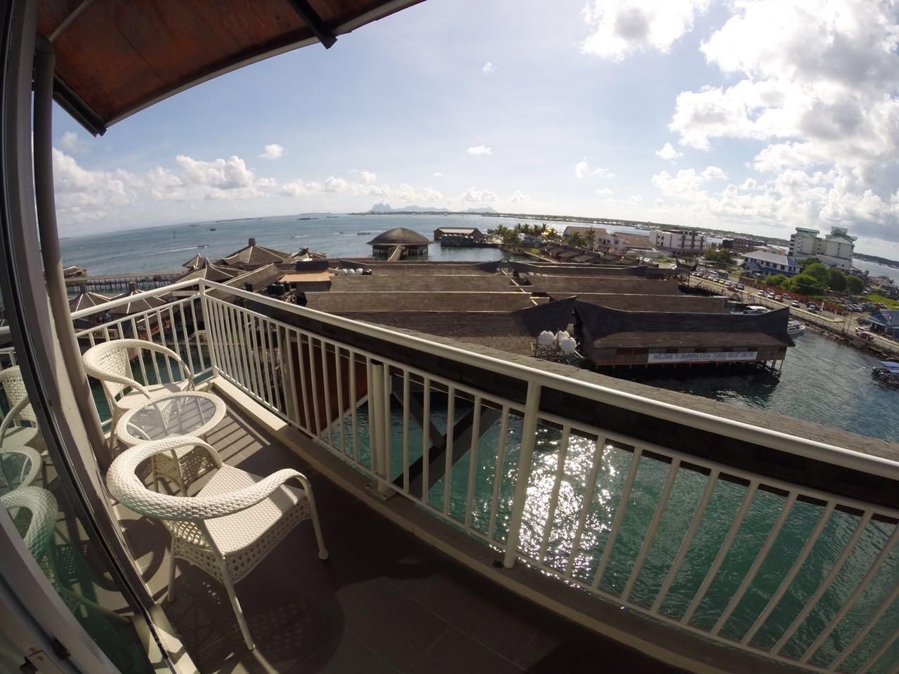 แปซิฟิค อินน์ (Pacific Inn)0