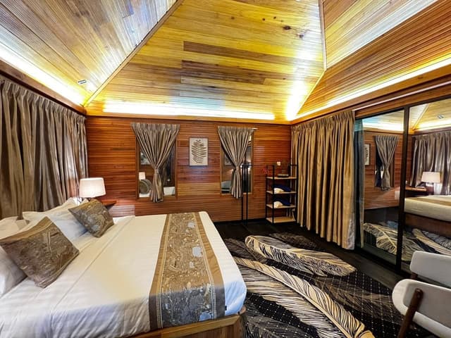 Sunrise View King Villa Room