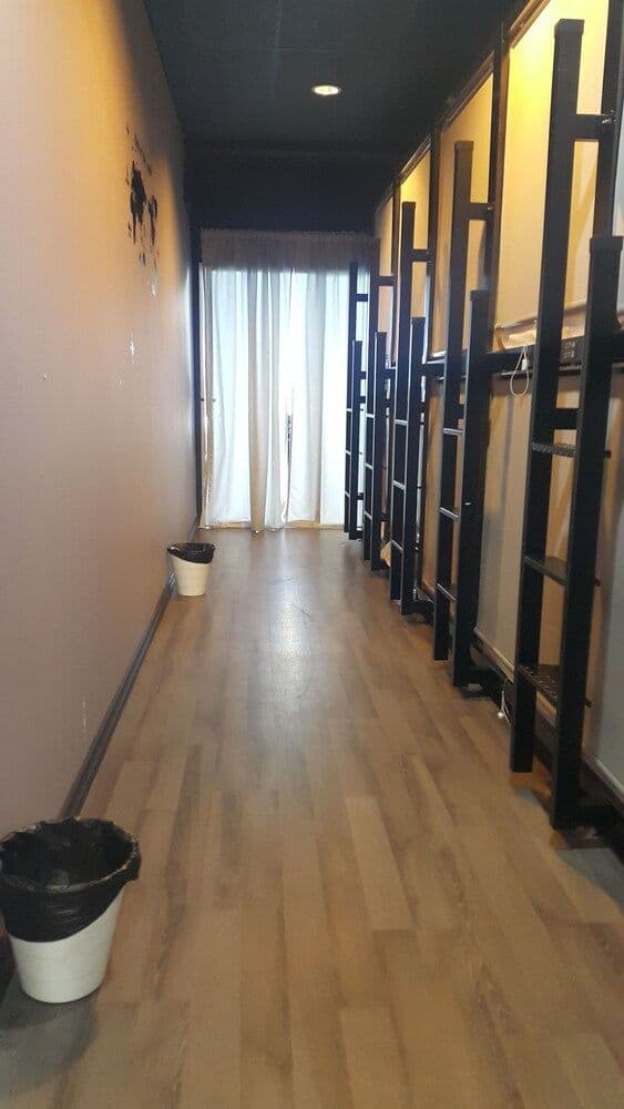 Shared Dormitory, Men only