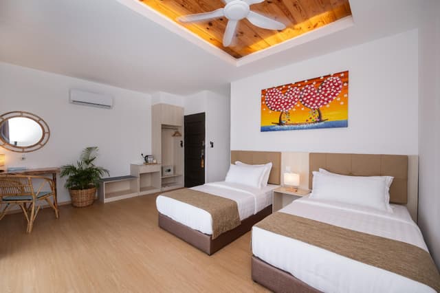 Twin Bed Room