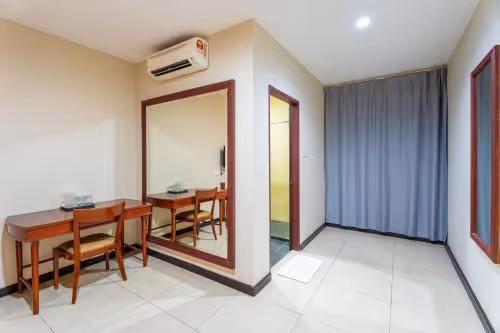 Twin Single Room