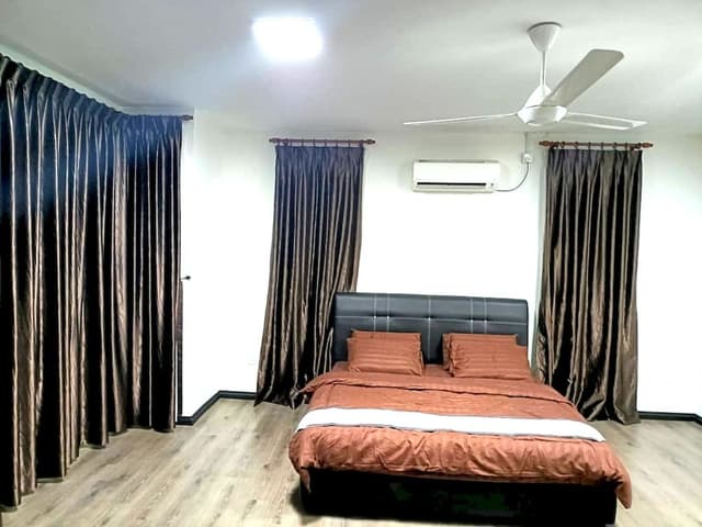 Room, Private Bathroom