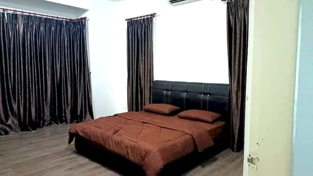 Room, Private Bathroom