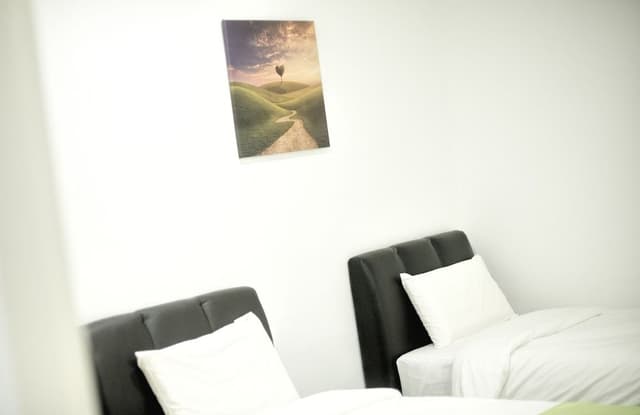 Suite, 5 Bedrooms (Evergreen Theme)