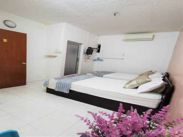 Standard Triple Room, Private Bathroom