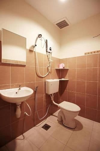 Standard Queen Room