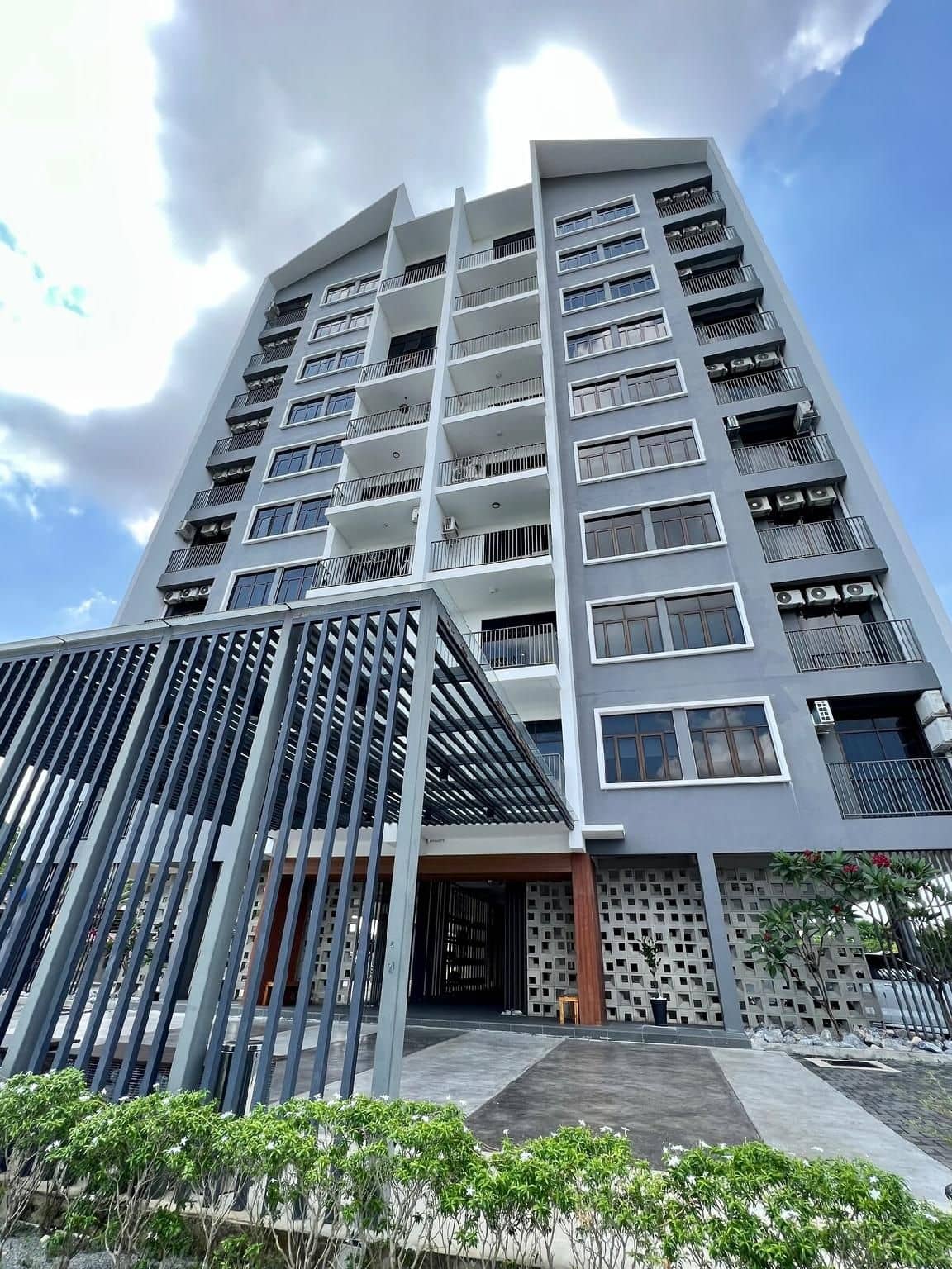 อพาร์ตเมนต์ 3 ห้องนอน 2 ห้องน้ำส่วนตัว ขนาด 92 ตร.ม. – อาลอร์เซตาร์ ซิตี้เซนเตอร์ อพาร์ตเมนต์ 3 ห้องนอน 2 ห้องน้ำส่วนตัว ขนาด 92 ตร.ม. – อาลอร์เซตาร์ ซิตี้เซนเตอร์