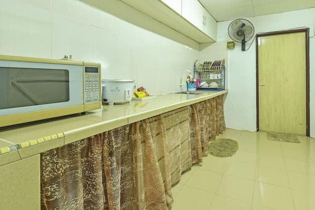 Single Room, Private Bathroom