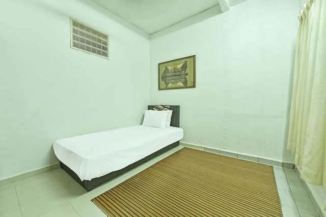Room, 2 Bedrooms