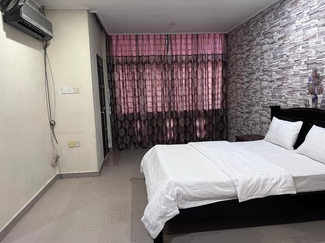 Private Room with Attached Bathroom