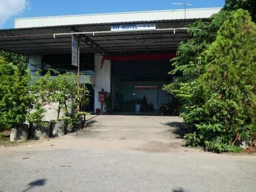 ติต โมเทล (Tit Motel)1