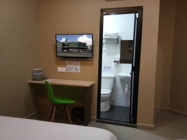 Quadruple Room (Without Window)