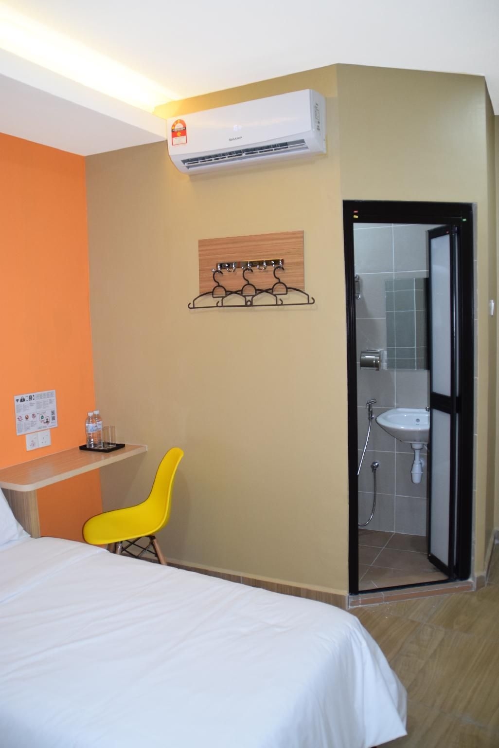 โรงแรมเอเซียโก (Asiago Hotel)1