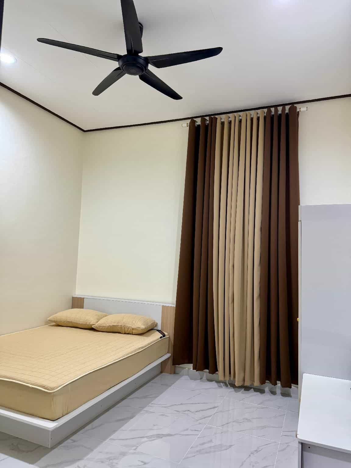 3 ห้องนอน 2 ห้องน้ำส่วนตัว ขนาด 3 ตร.ม. – ดันกัน 3 ห้องนอน 2 ห้องน้ำส่วนตัว ขนาด 3 ตร.ม. – ดันกัน