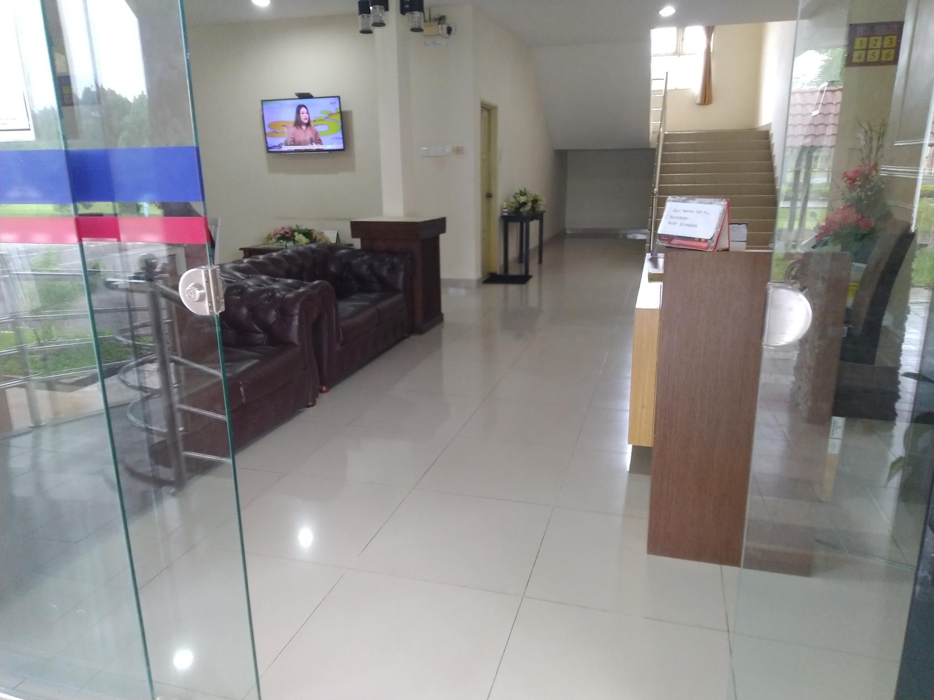 โรงแรมเกเตงงะฮ์ เอเอ็มบีเอส (Hotel Ketengah AMBS)1
