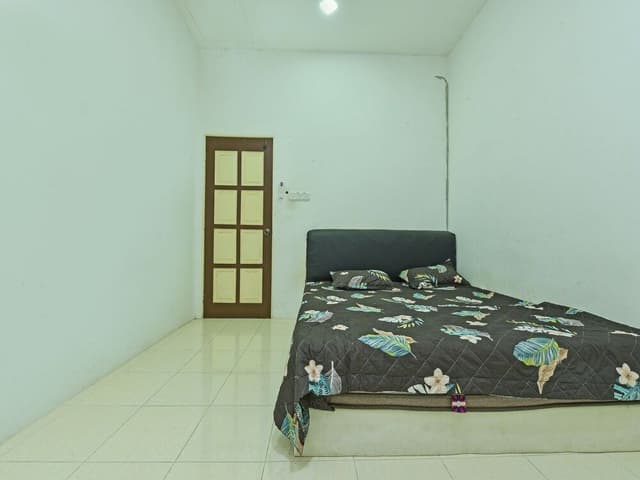 Room, Private Bathroom