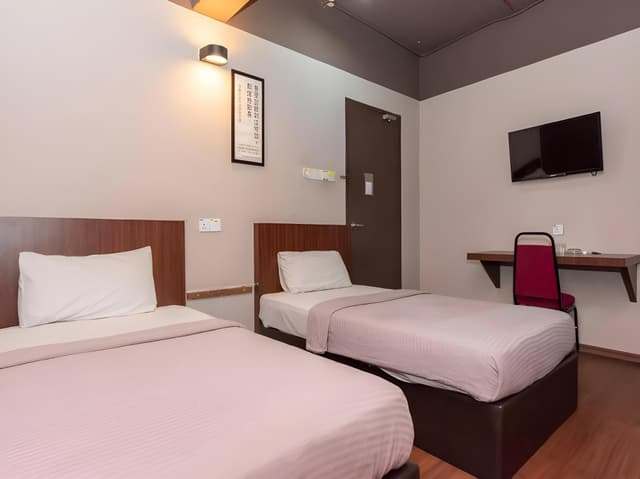 Standard Twin Room