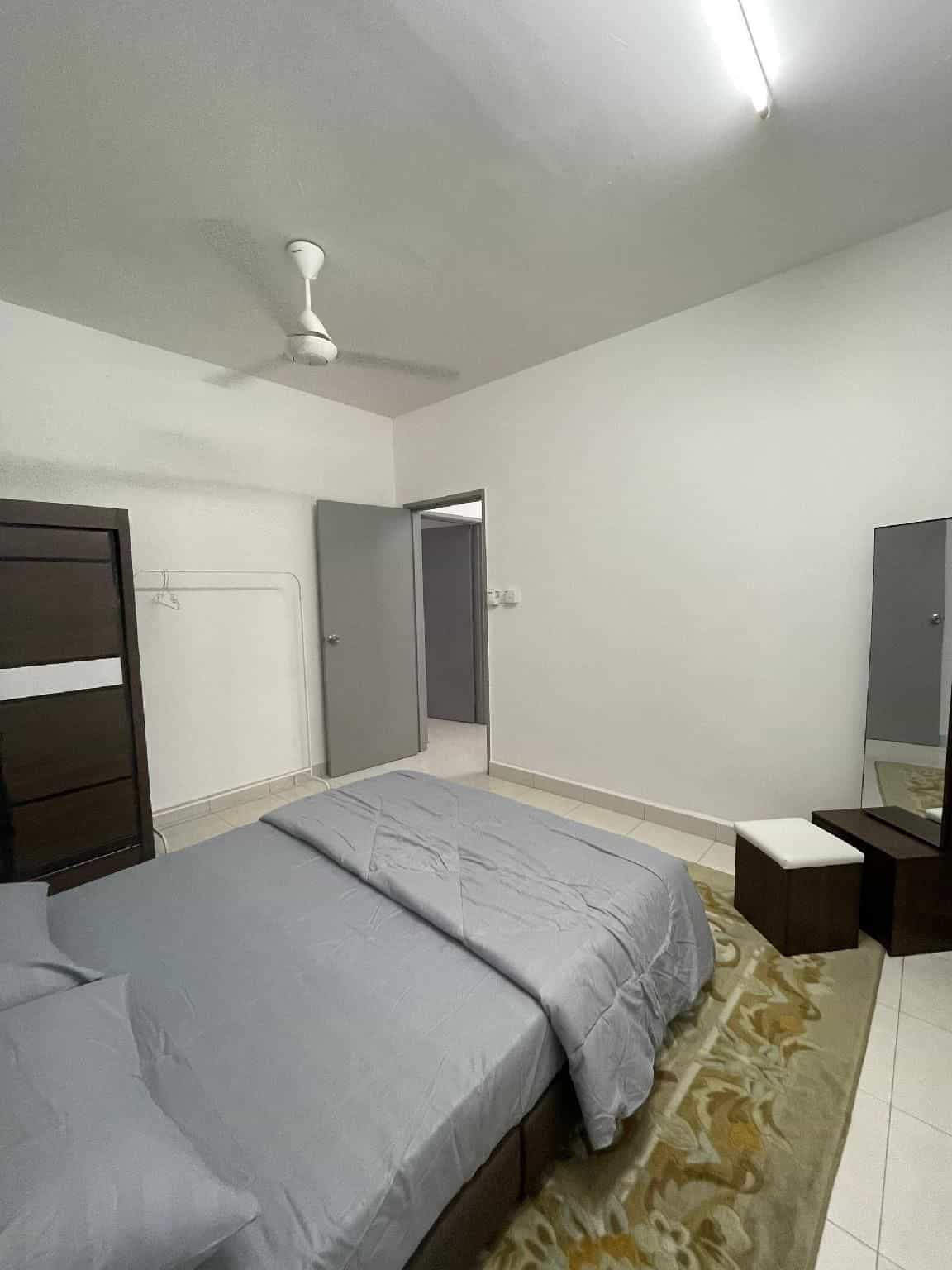 4 ห้องนอน 3 ห้องน้ำส่วนตัว ขนาด 1450 ตร.ม. – กลวง ซิตี้เซ็นเตอร์ 4 ห้องนอน 3 ห้องน้ำส่วนตัว ขนาด 1450 ตร.ม. – กลวง ซิตี้เซ็นเตอร์