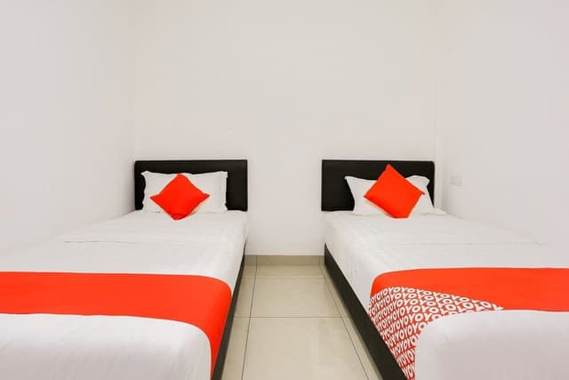Standard Twin Room