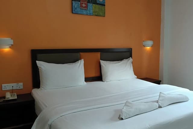 Standard Room, 1 Queen Bed