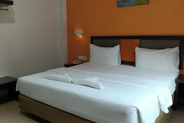 Standard Room, 1 Queen Bed