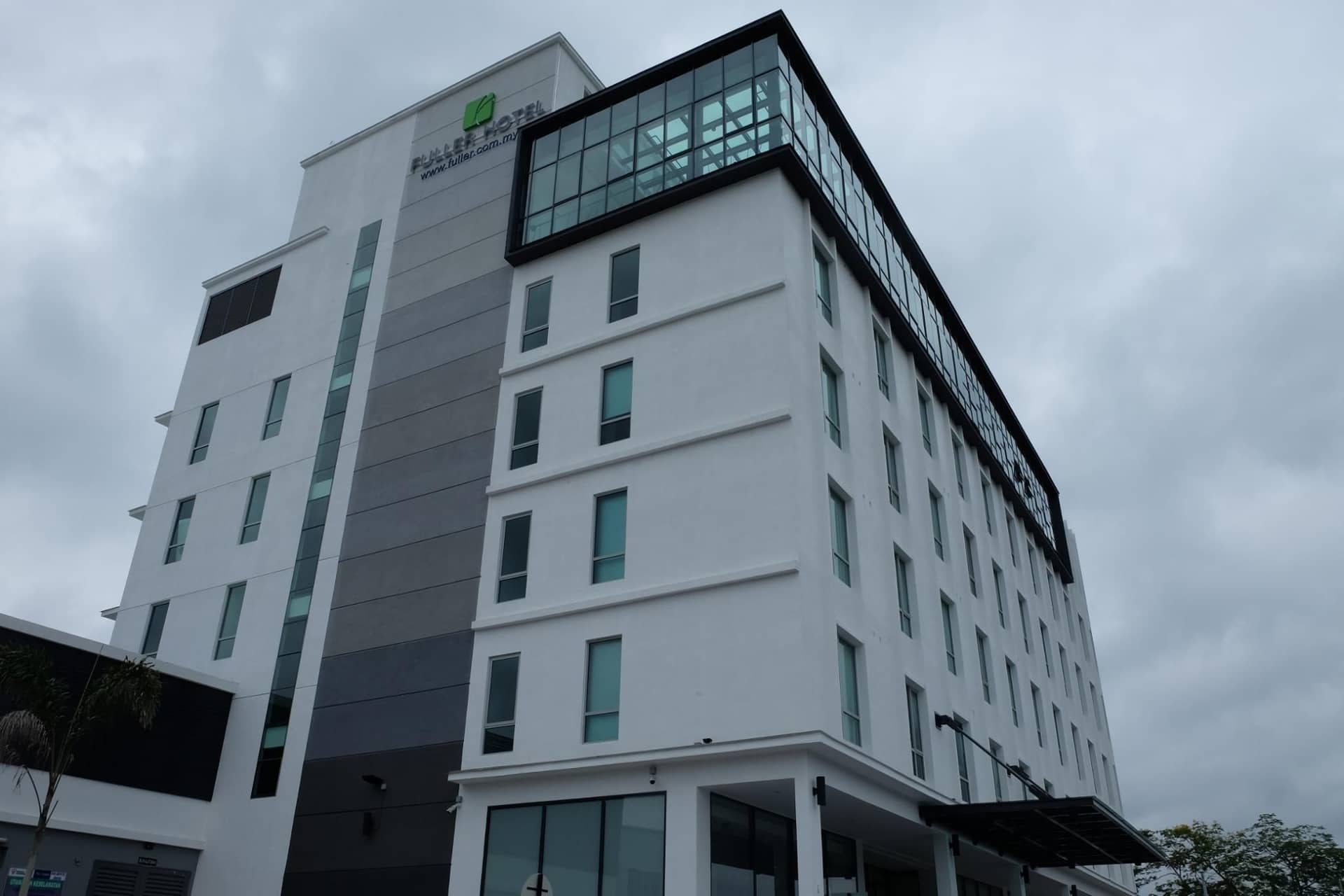 โรงแรมฟูลเลอร์ กูลิม โรงแรมฟูลเลอร์ กูลิม
