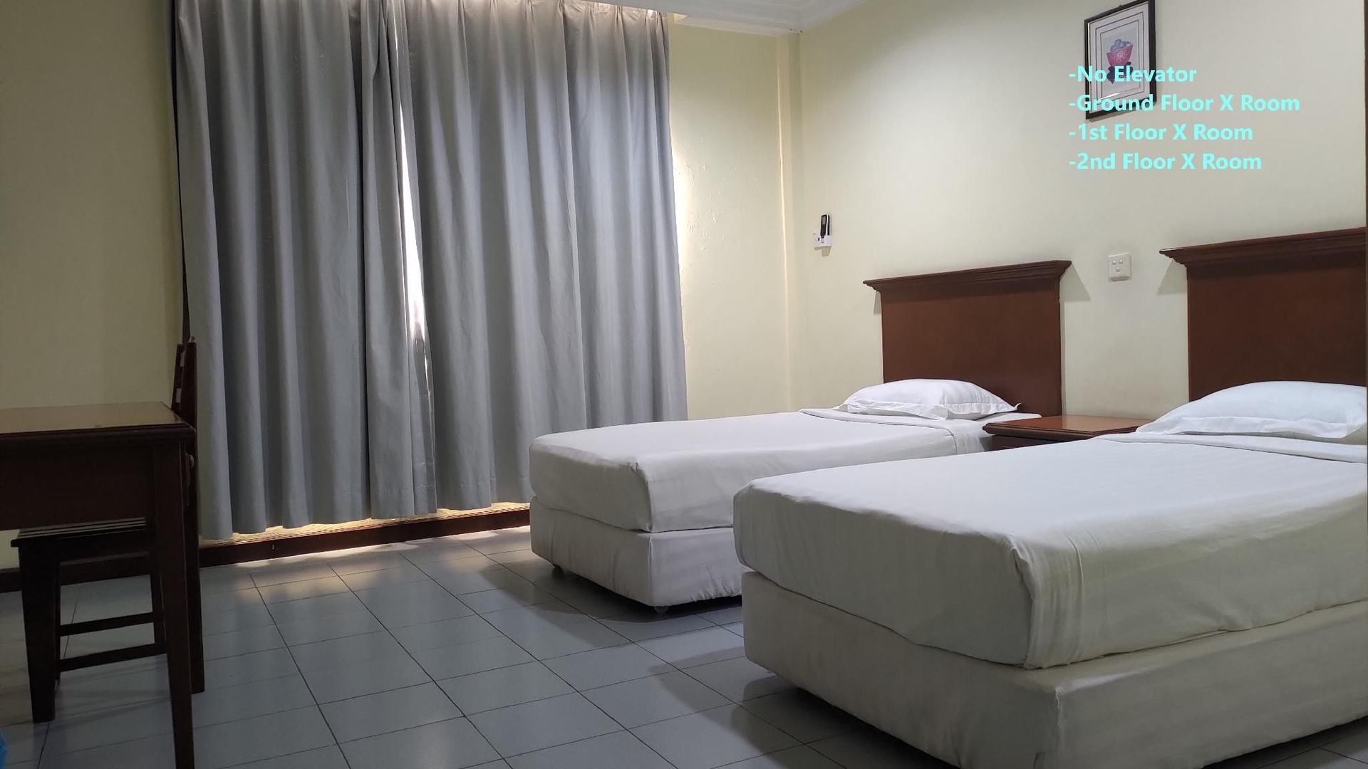 โรงแรม อัปเปอร์ เด็ค (The Upper Deck Hotel)4