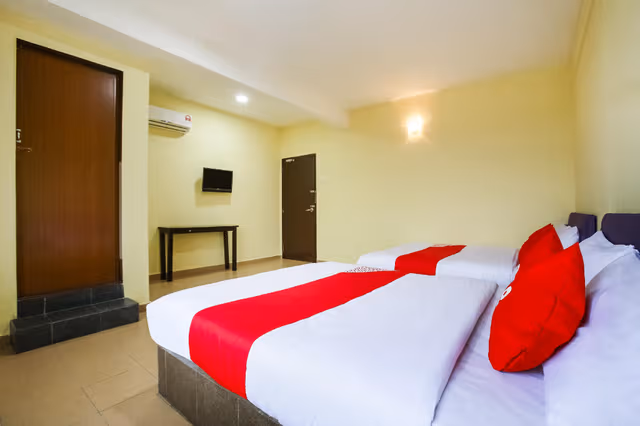 Suite Family Room