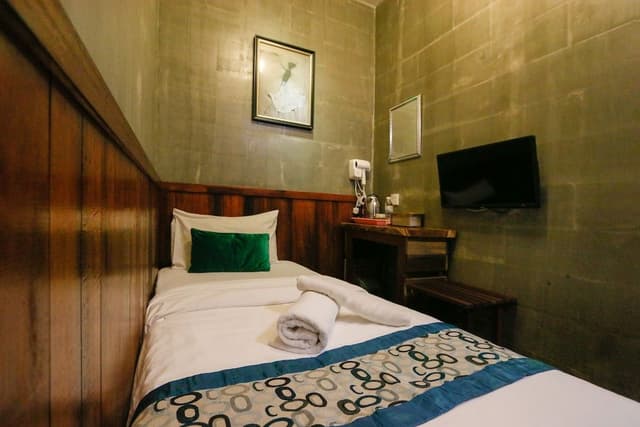 Superior Single Room