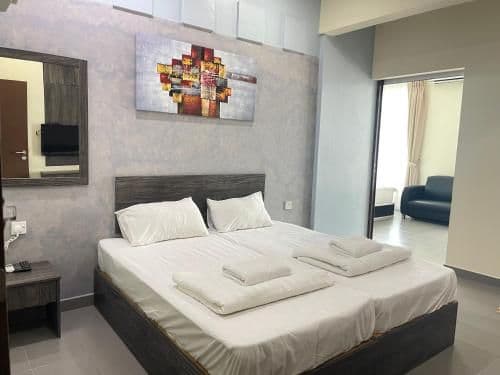 Deluxe Family Suite