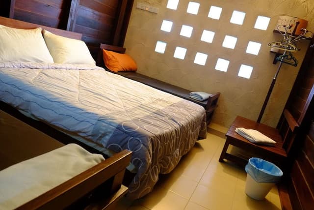 Shared Dormitory (10 beds)