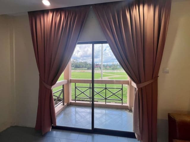 Deluxe Twin - With Balcony