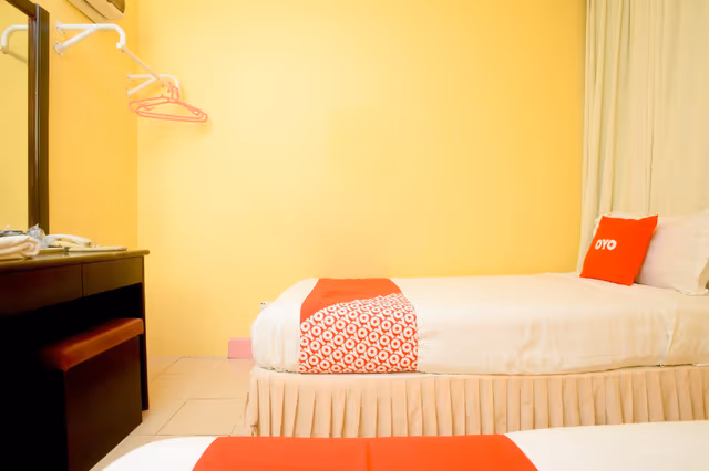 Standard Twin Room